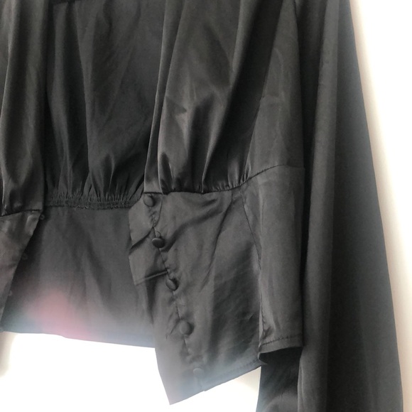 Black Satin crop - Picture 2 of 3